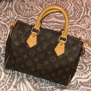 💯💯💯💯AUTHENTIC💯💯💯LOUIS VUITTON